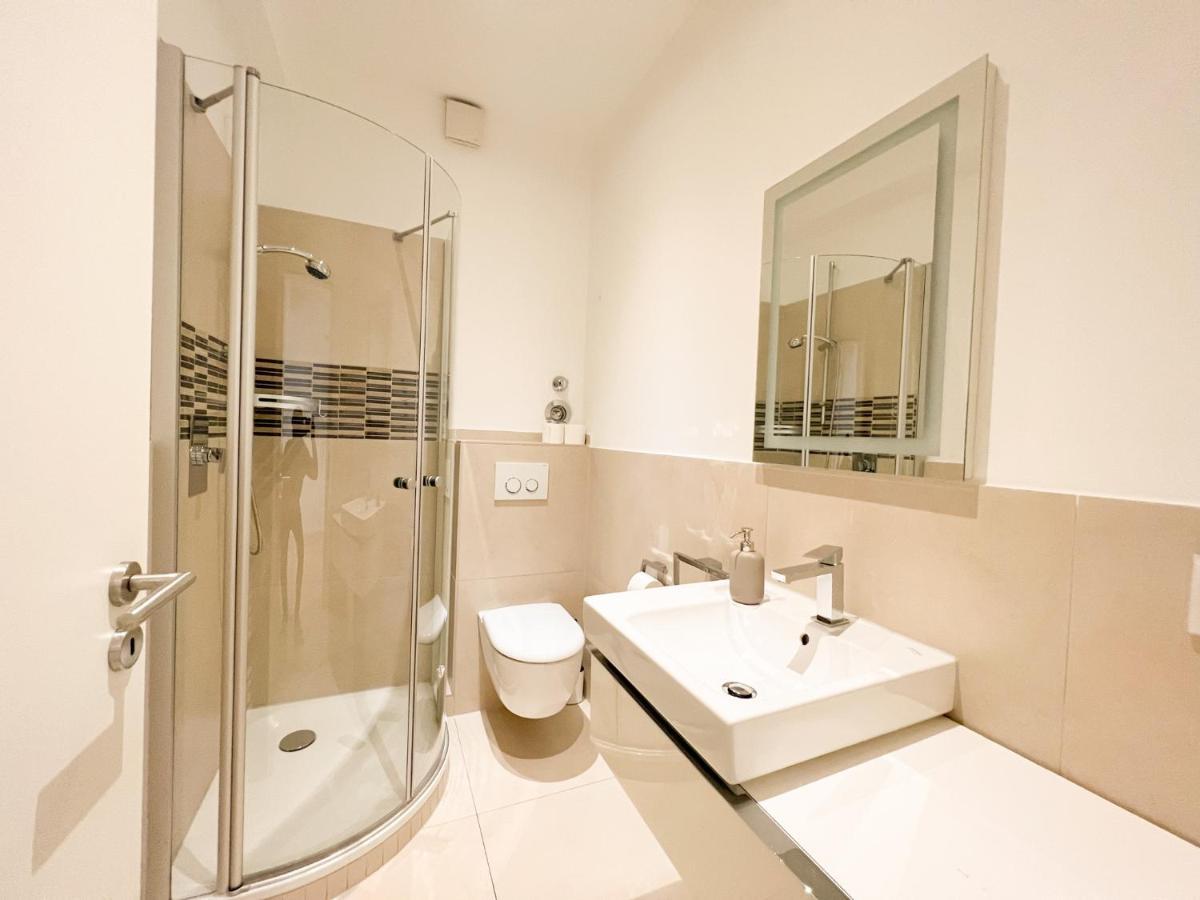 Centerapartments Premium Deluxe Düsseldorf Exteriör bild